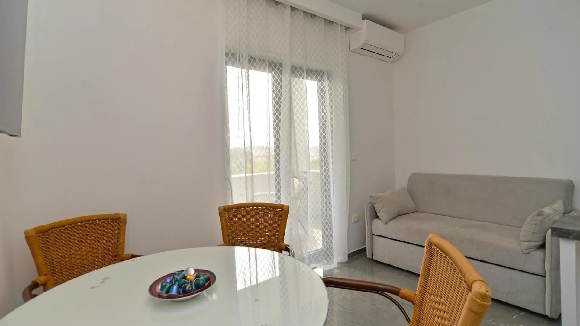 Apartment Ferienwohnung Fuer 2 Personen Ca 32 Qm In Banjole, Istrien Istrische Riviera Croatia
